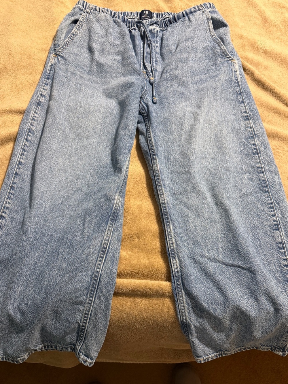 Gap Women’s barrel drawstring jeans